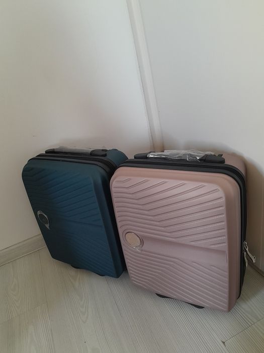Troler Wizz Air Roz sau  Turcuaz
