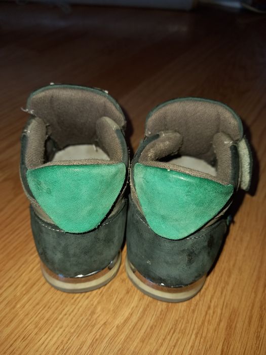 Кожаный осенний ботинки