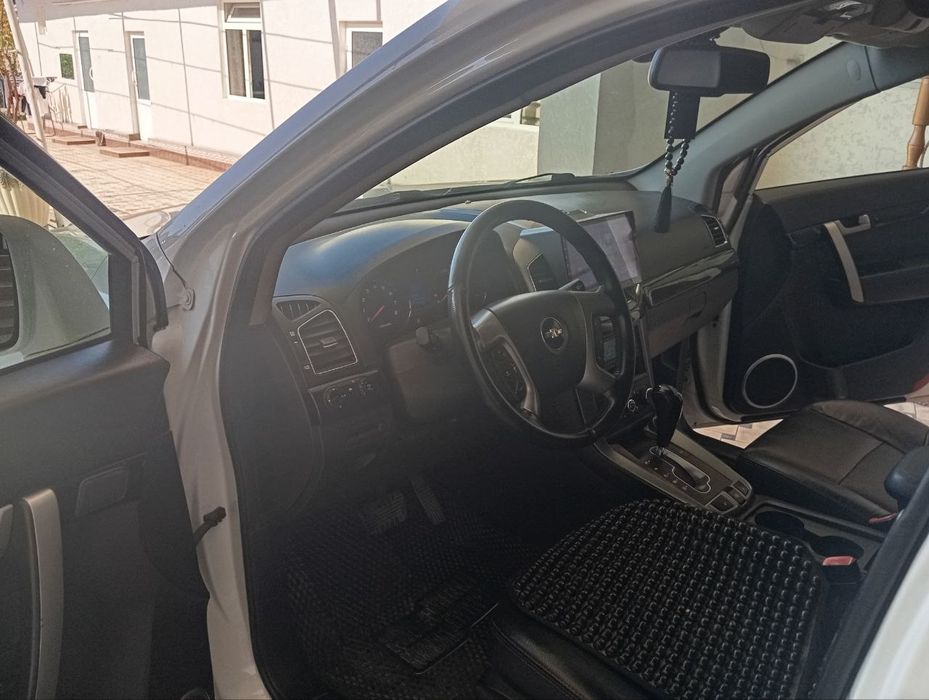 Chevrolet Captiva sirochni sotiladi