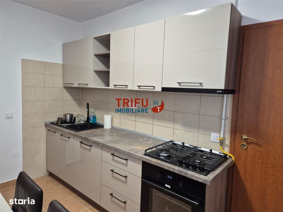 Apartament 3 camere de inchiriat zona Centru