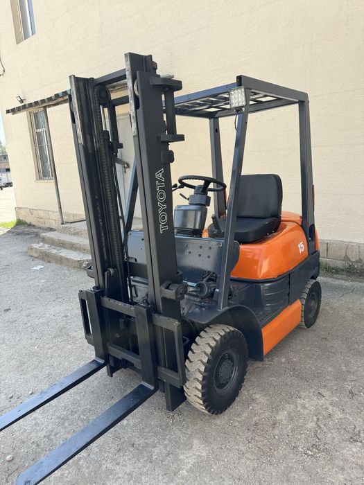 Вилочный погрузчик кара автокара