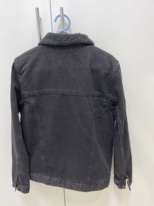 Куртка джинсовая