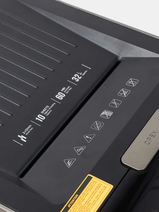 Уничтожитель бумаг Deli ET088 32л 18,8кг 60 мин Скидки !!! Акция !!!