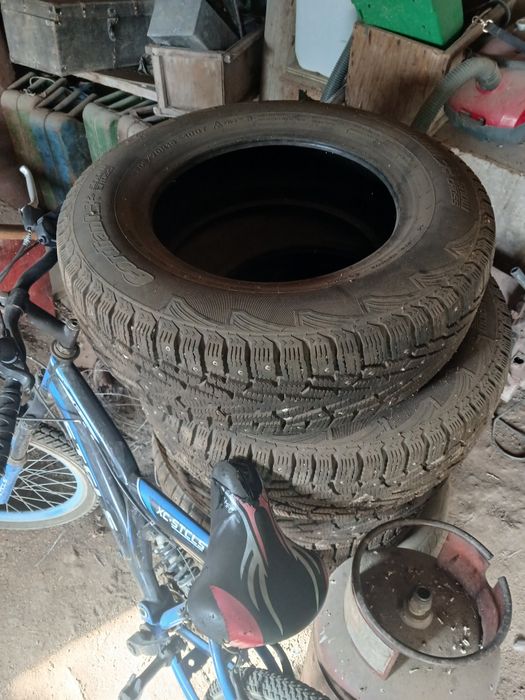 Продам шины зимние