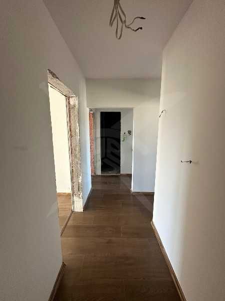 Продава се Многостаен апартамент в Пловдив, Кършияка - 92 кв.м за 915 €/кв.м - Снимка #2