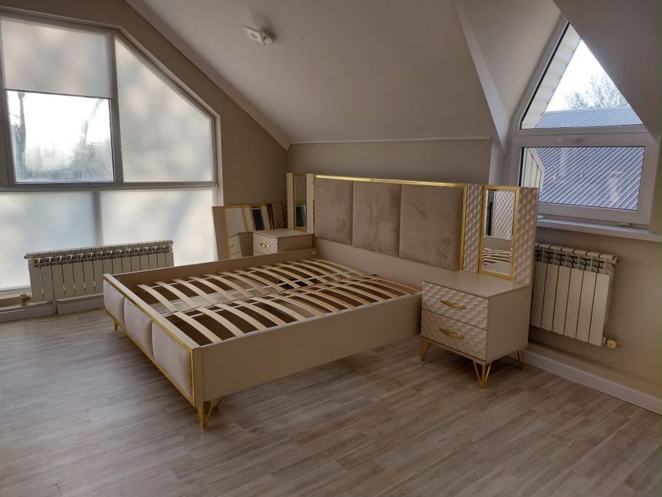 Продам спальную гарнитуру