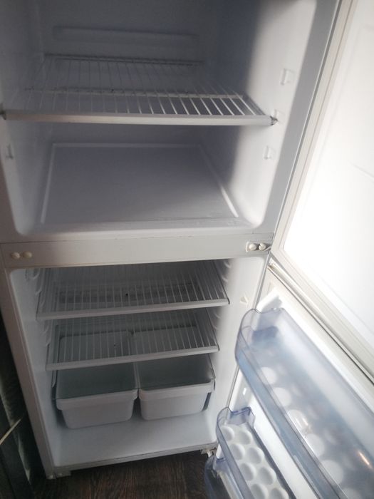 Продам срочно холодильник