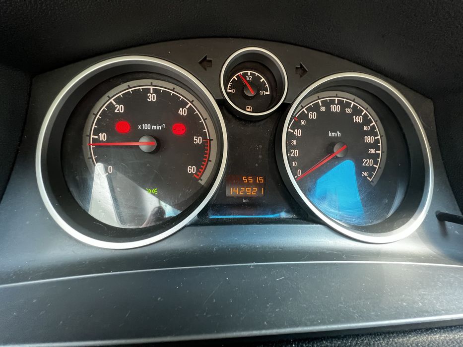 Zafira B перфектна