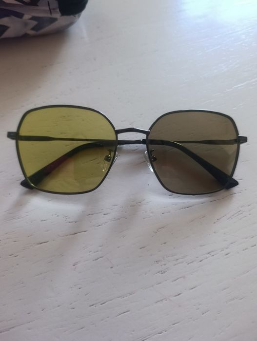 Продам очки солнцезащитные