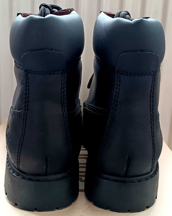 Ghete damă ,,WRANGLER,, din piele nabuc impermeabili mărimea 38