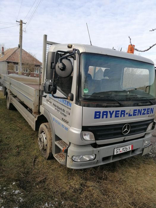 Vând Mercedes atego