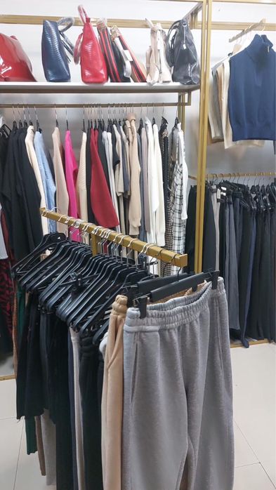 Продам стеллажи и рейлы