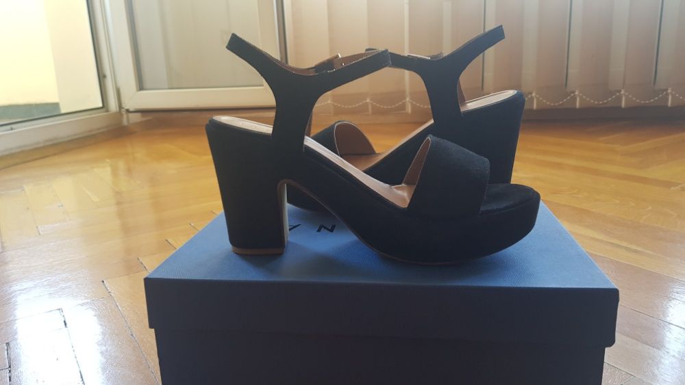 Сандали Pepina номер 38 и сандали Camper