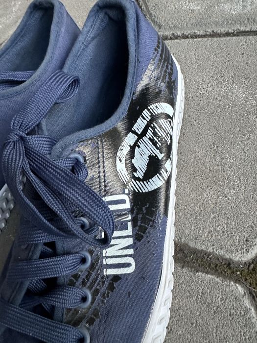 Продам кеды 43 размера.