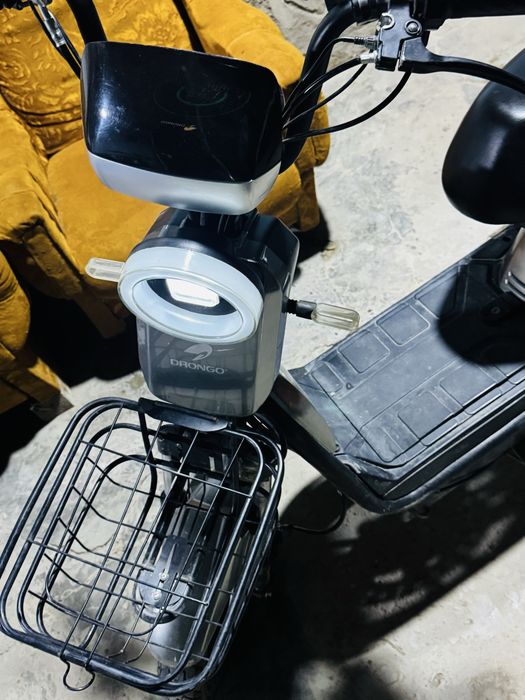 Drongo skuter sotiladi narxini kelishamiz hamma narsasi joida