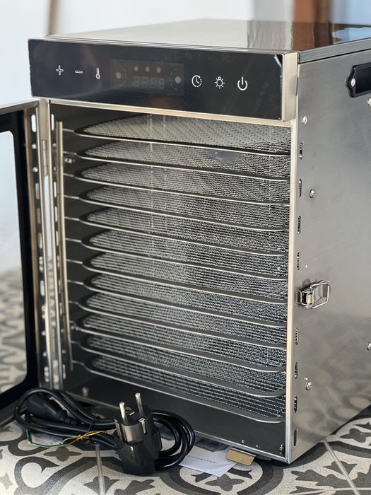 Сушилня за плодове и зеленчуци. Дехидрататор