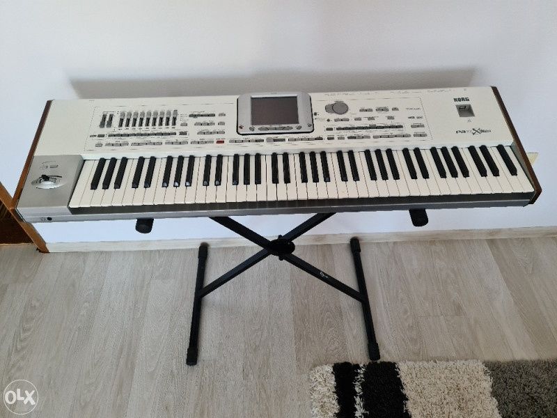 Продам korg pa2x