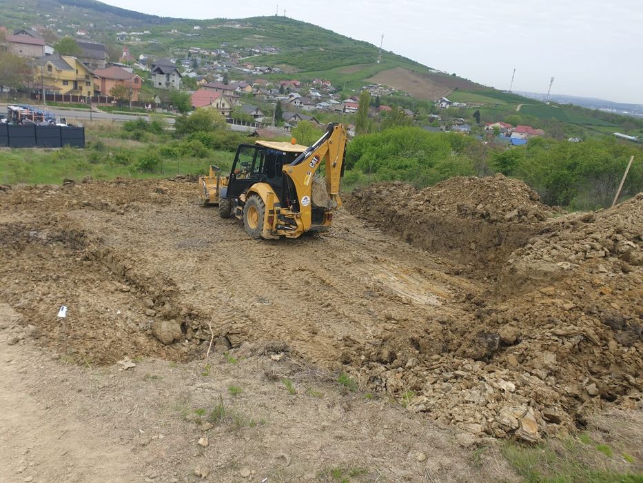 Inchiriez Buldoexcavator