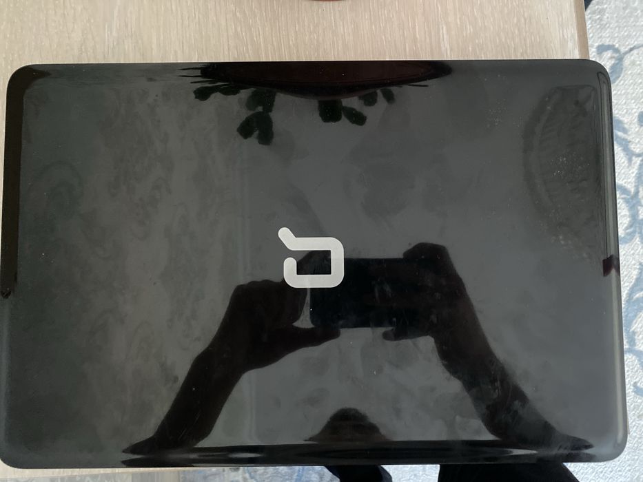 Продаеться ноутбук Compaq PresarioCQ 58
