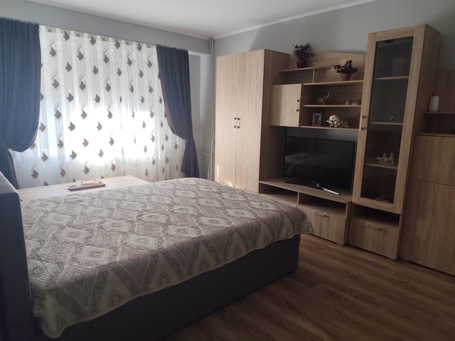 Închiriez  apartament  două camere