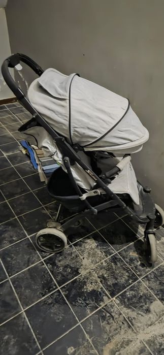 Продам детскую коляску