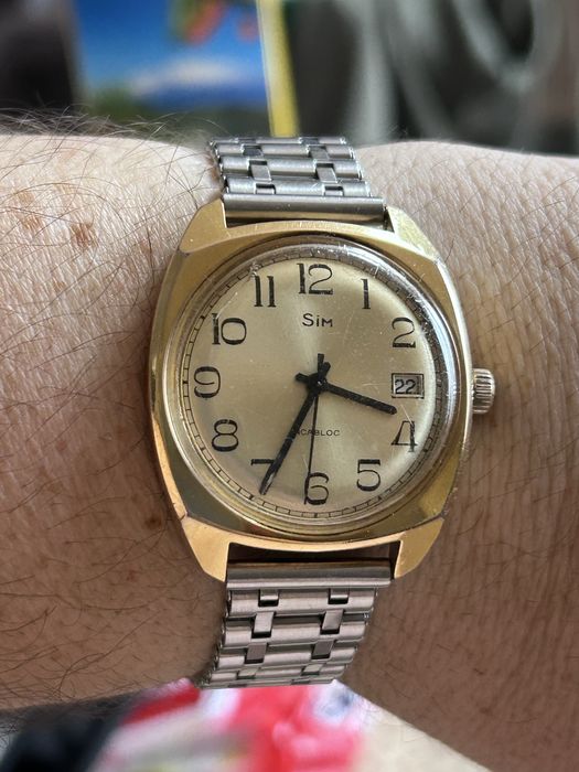 Vand ceas mecanic anii 60 Sim , placat cu aur