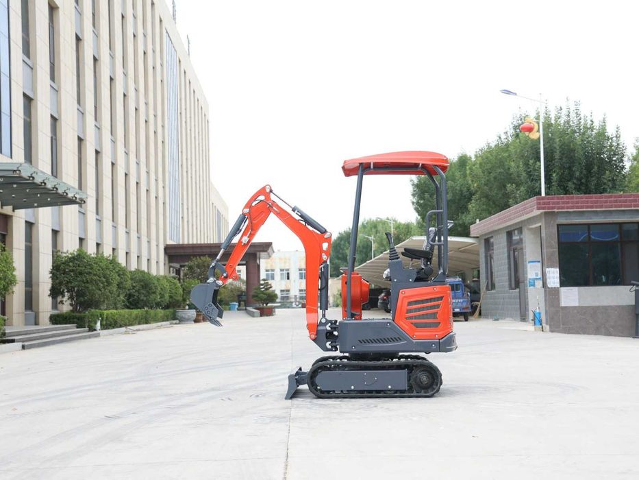 Miniexcavator Lukton 1.2 tone - LK1012plus nou cu garantie