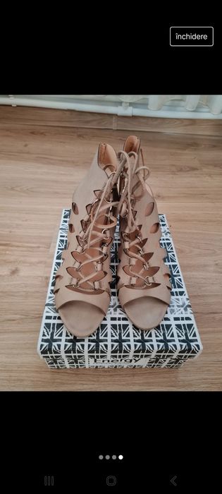 Sandale dama,mărimea 39,noi