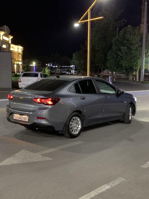 Onix sotiladi.