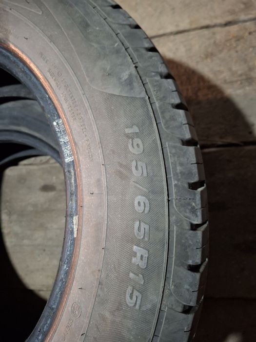 Продам б/у шины 195/65/15 летние
