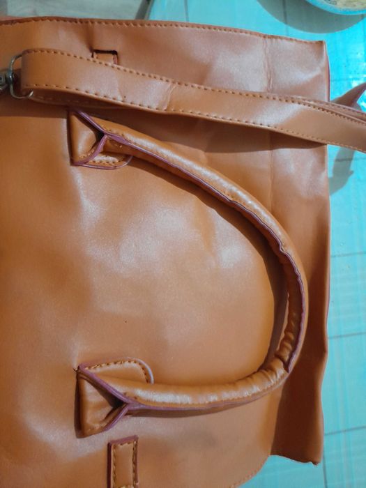 Продам сумки в отличном. состоянии