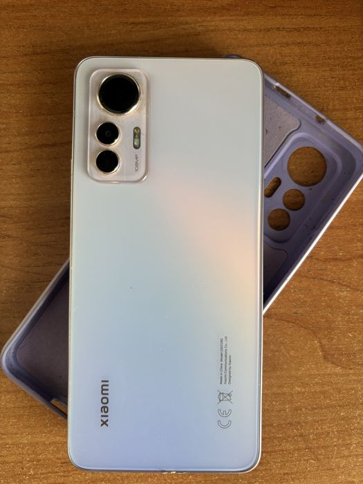 Продам смартфон недорого