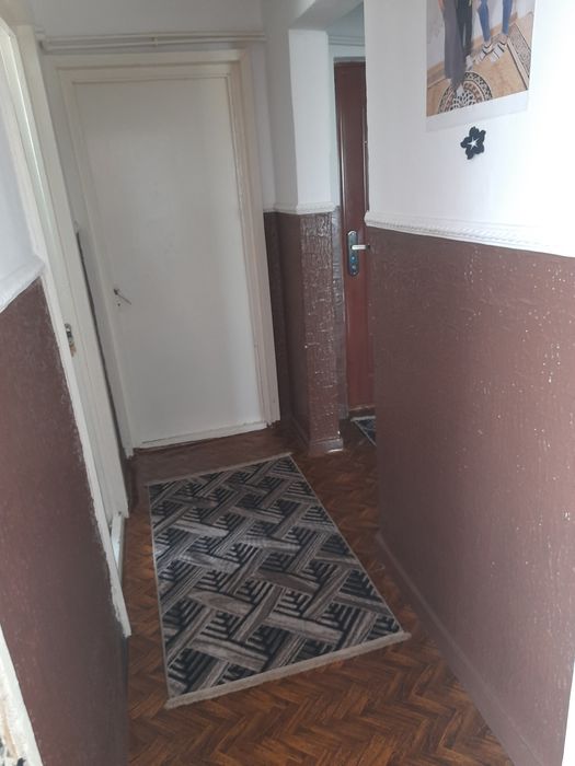 Apartament cu 3 camere în Pogoanele, bl 8,ap 12,et 2cu utilitățile.
