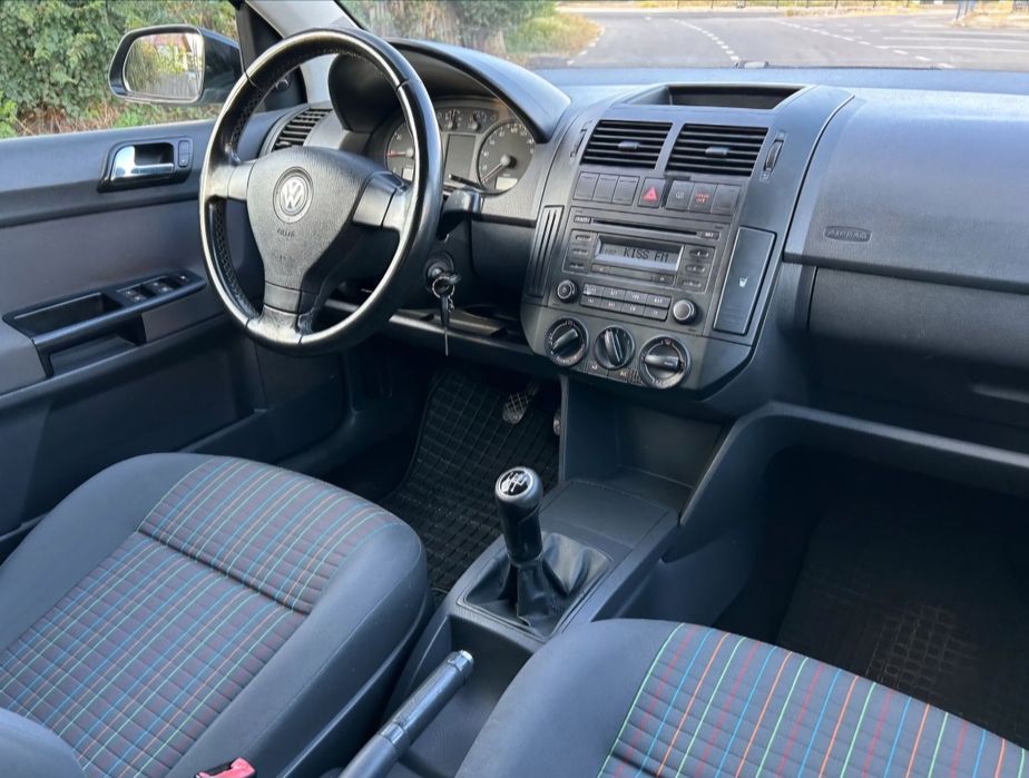 Vând Volkswagen Polo
