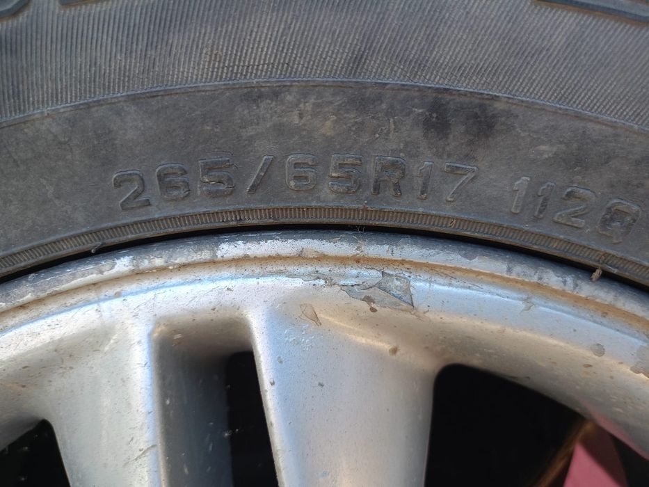 Продам шины 4штук 265 65 r17