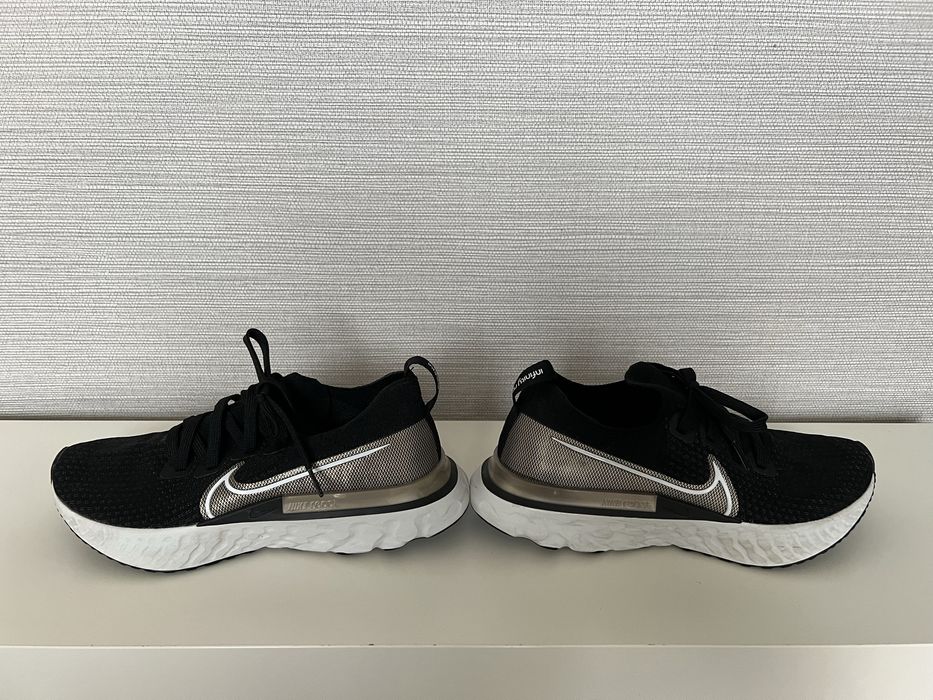 NIKE React Infinity Run Flyknit черни със златно н.40,5