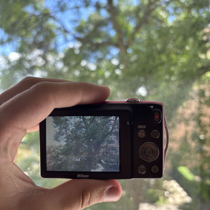 Vând Cameră Digitală Compactă Vintage S6700 Roz Si Rosu