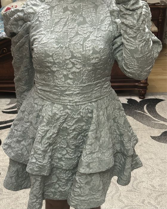 Элегантное платье