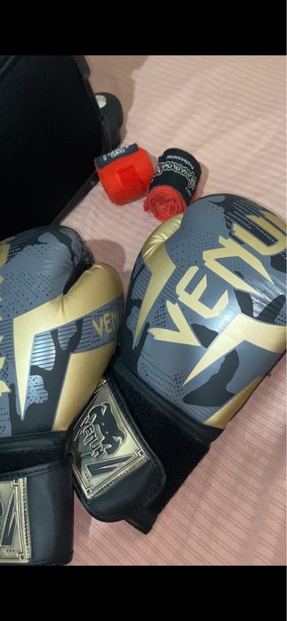 Продаю боксерский перчатки