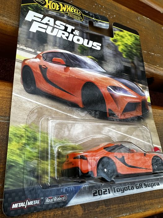 Продаю Hot Wheels Premium