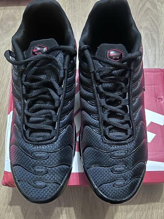Nike ten          .