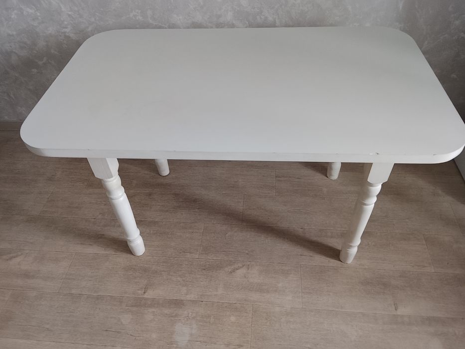 Продаю стол для кухни
