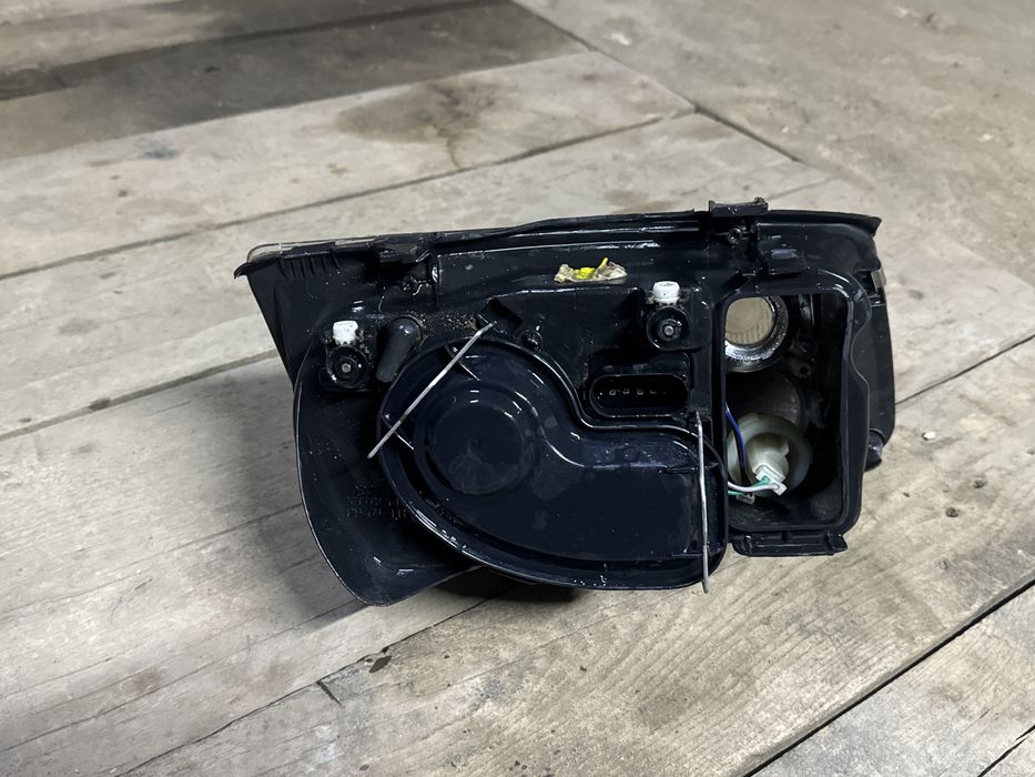 Фары VW Bora, Jetta