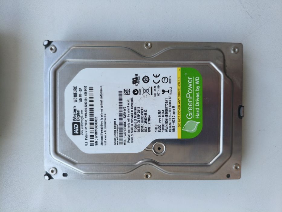 HDD 1 терабайт состояние отличное
