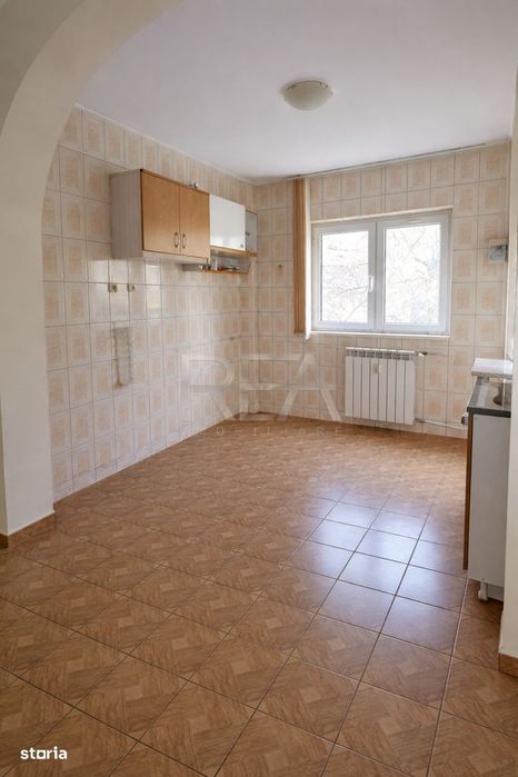 3 camere Pantelimon, et. 2, an 1980, 70 mp, boxa