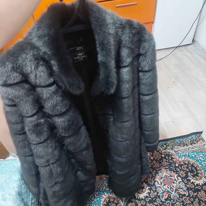 Продам эко шуба в люкс качестве.