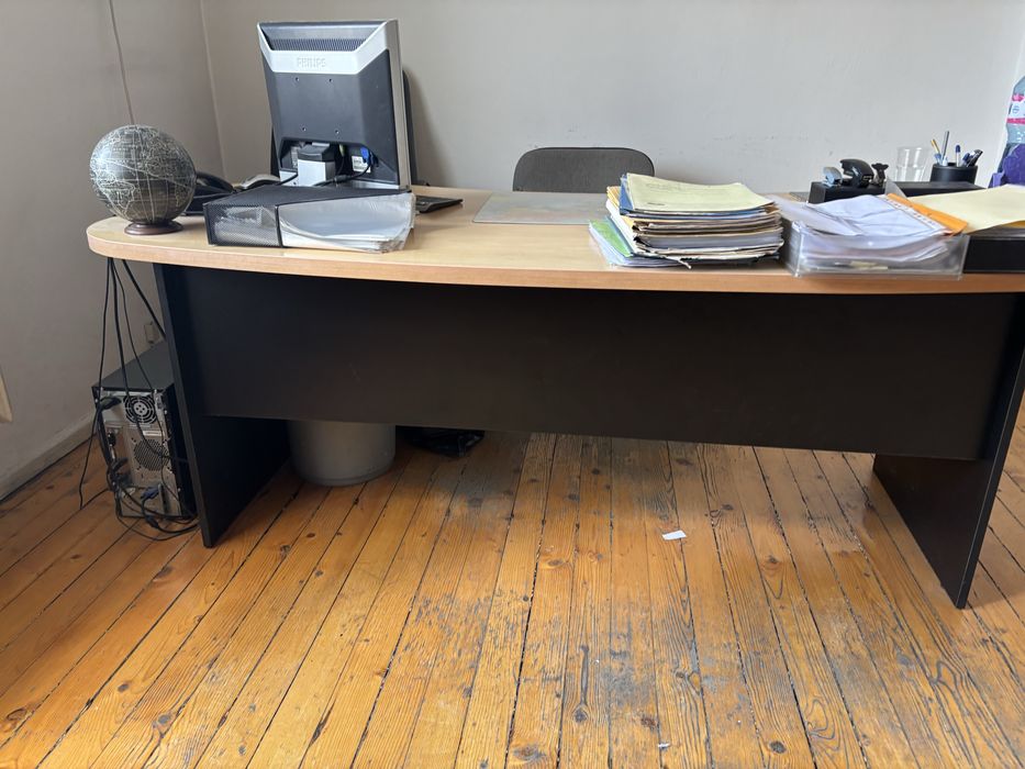 Бюро и етажерка от масивно дърво - ръчна изработка