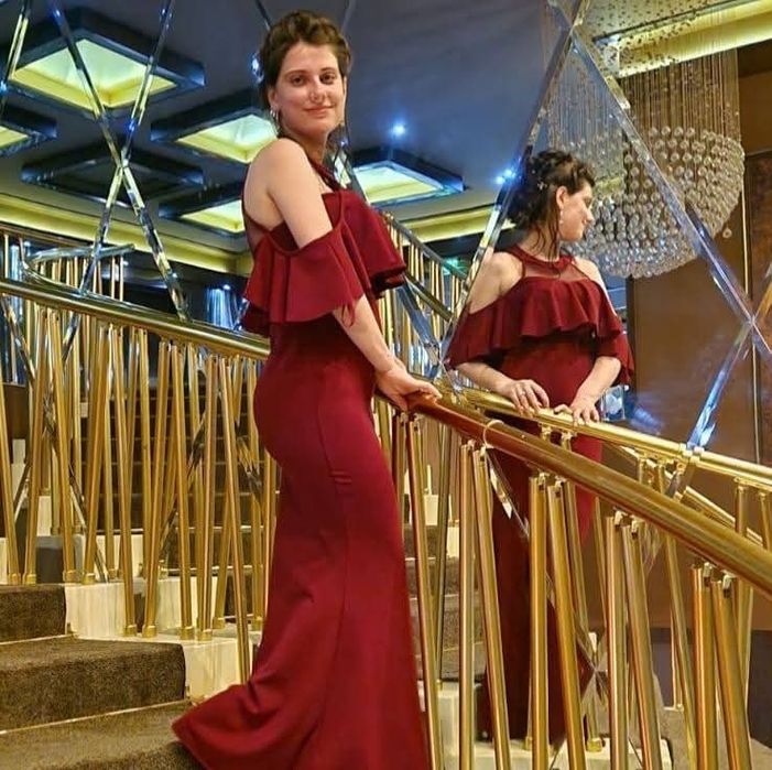 Продавам рокля за повод