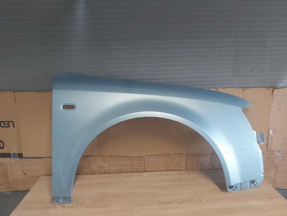 Aripa Fata Dreapta Audi A4 B6 An 2000-2004 (LY7R (Gri))