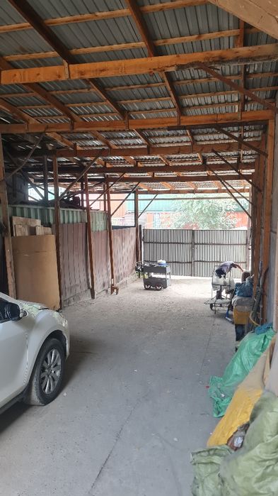 Продаётся двухэтажный дом под Бизнес